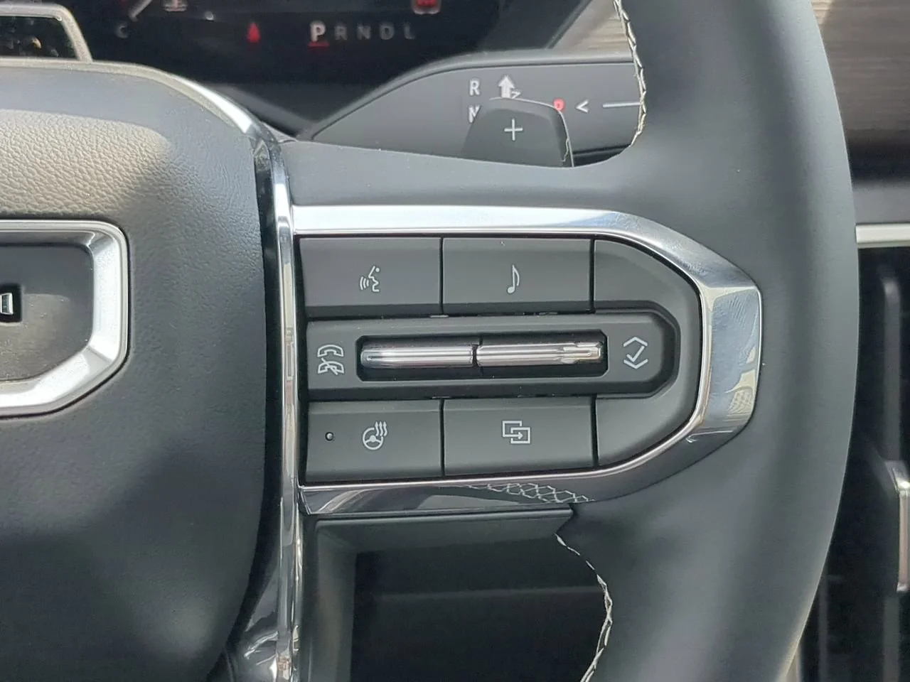 2026 GMC Acadia Denali - Photo 26