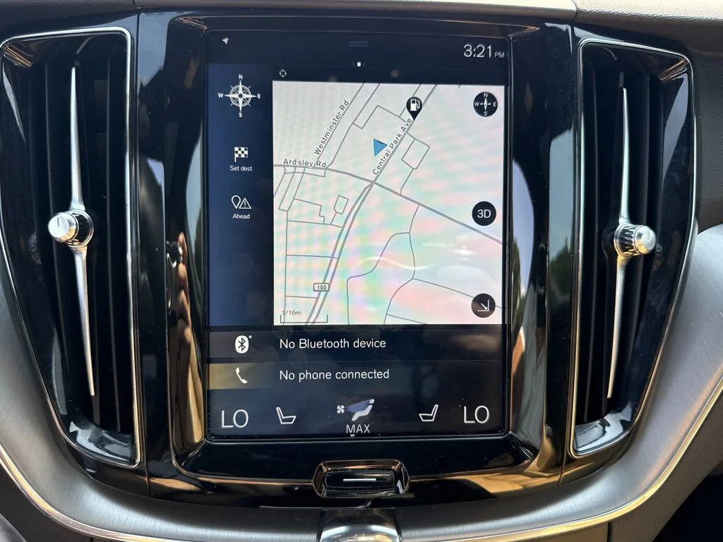 Used 2019 Gray Volvo T6 Momentum image 20
