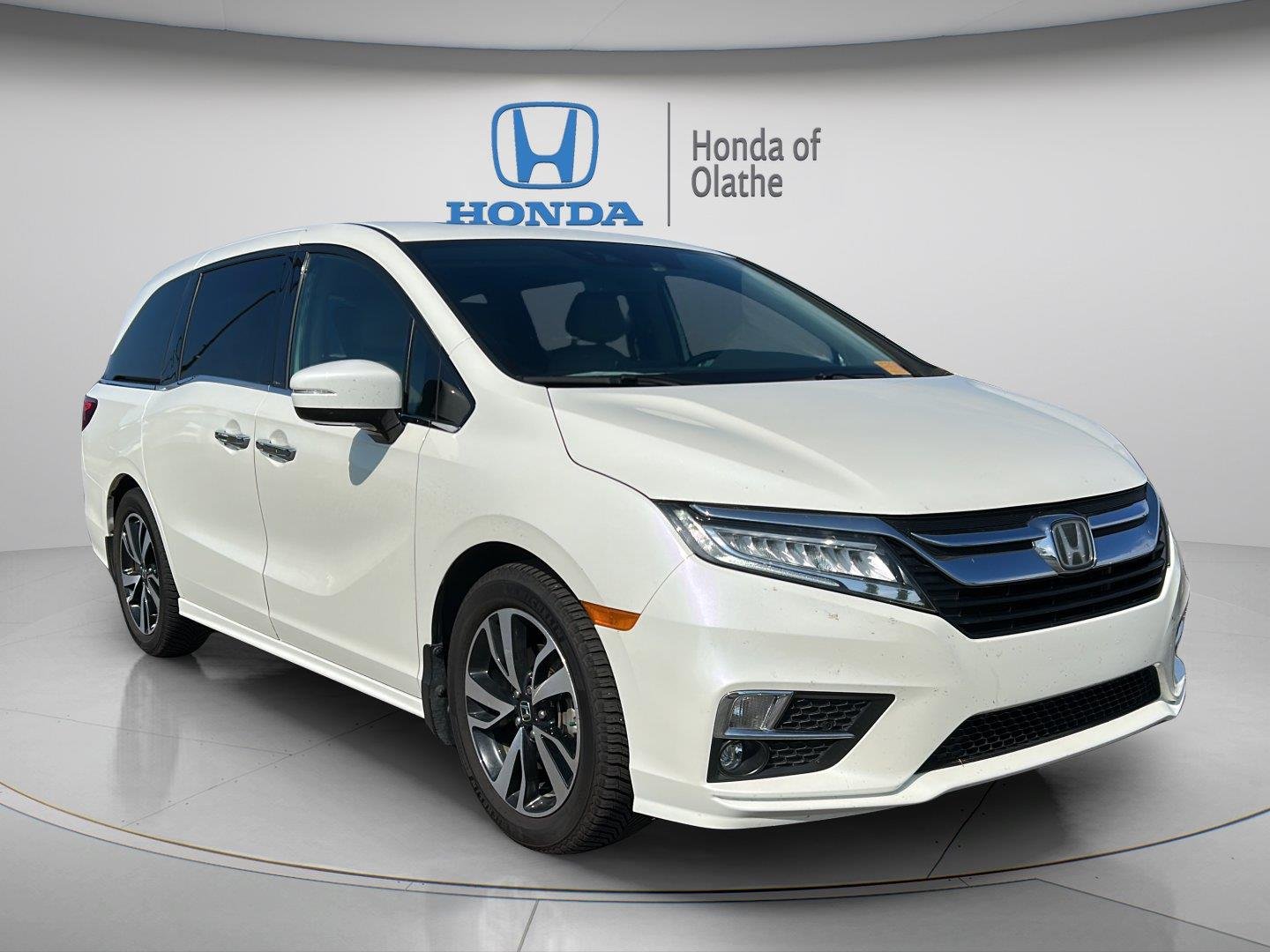 Certified Used 2019 White Diamond Pearl Honda Elite image 1