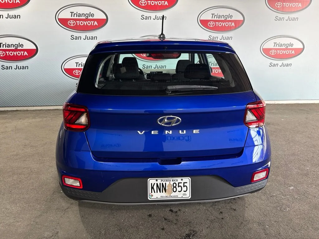 Used 2025 Blue Hyundai SE image 5