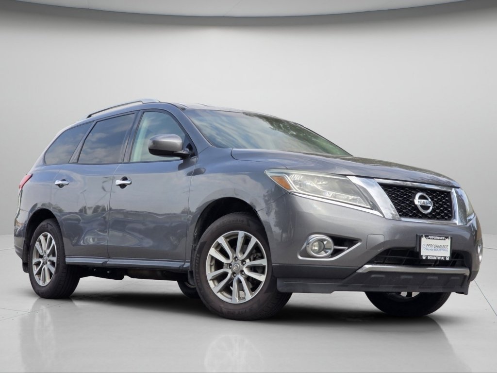 Used 2016 Nissan Pathfinder SV with VIN 5N1AR2MM5GC633858 for sale in Bountiful, UT