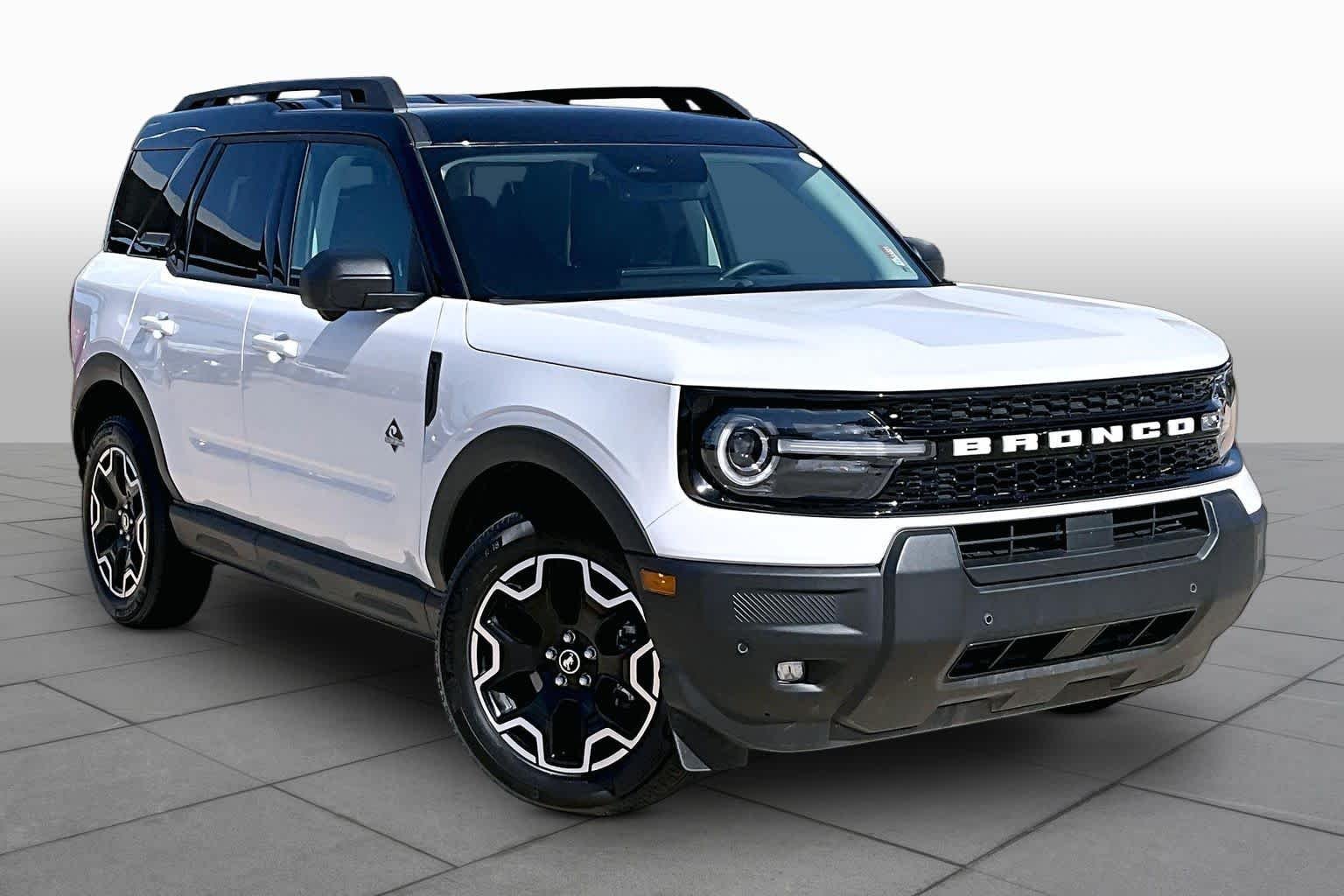 Used 2025 Oxford White Ford Outer Banks image 3