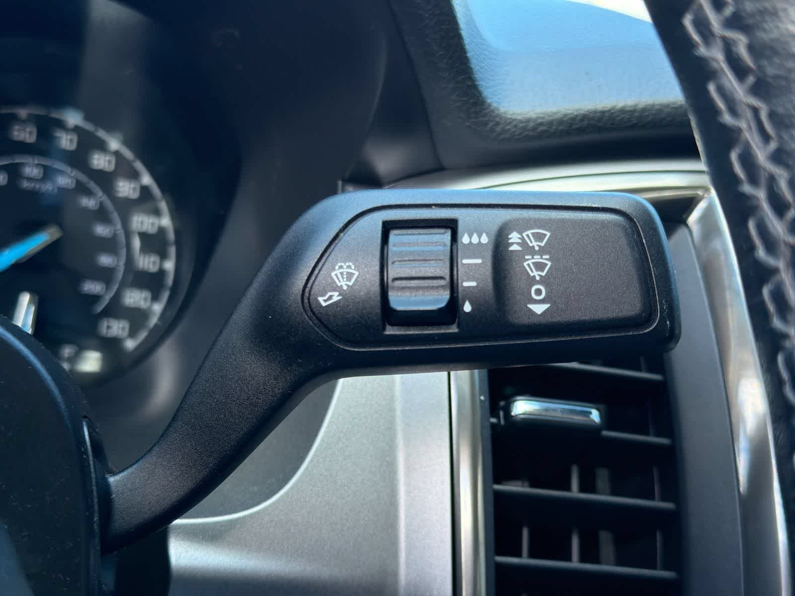 Certified Used 2020 Oxford White Ford XLT image 26