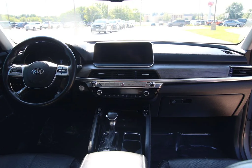 Used 2021 Everlasting Silver Kia EX image 42