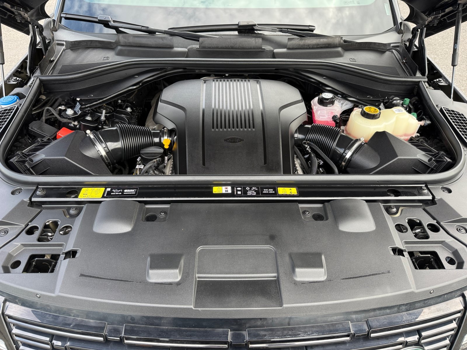 Used 2025 Black Land Rover Autobiography image 20