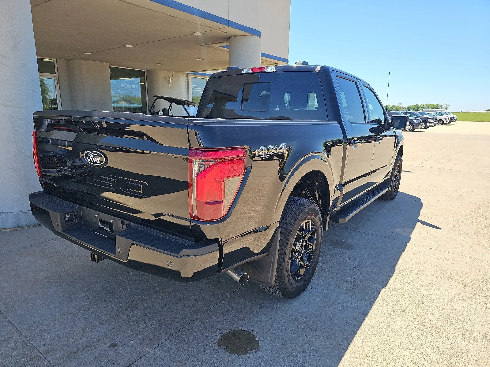 New 2026 Agate Black Metallic Ford XLT image 13