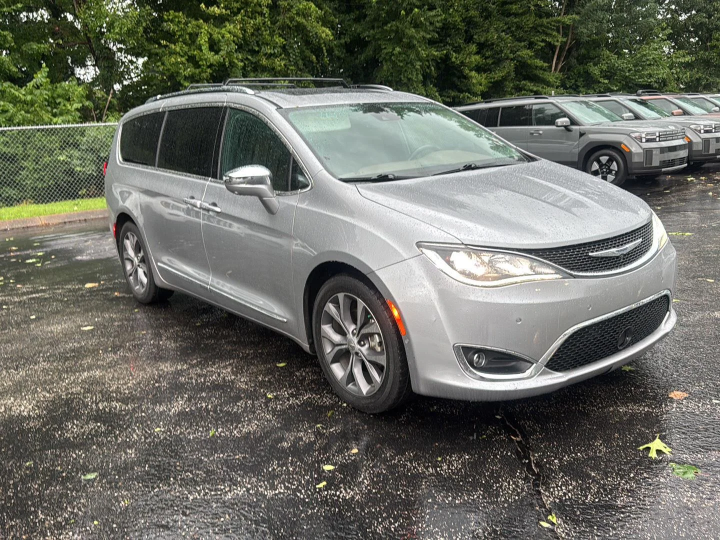 Used 2017 Billet Silver Metallic Clearcoat Chrysler Limited image 1