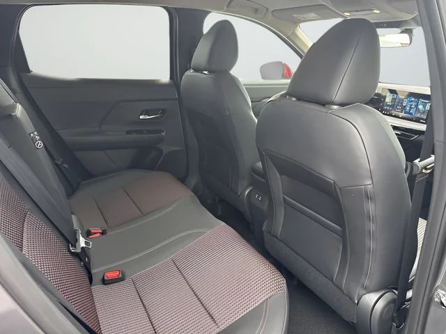 New 2026 Gun Metallic / Scarlet Ember Tintcoat Two-tone Nissan SR image 22