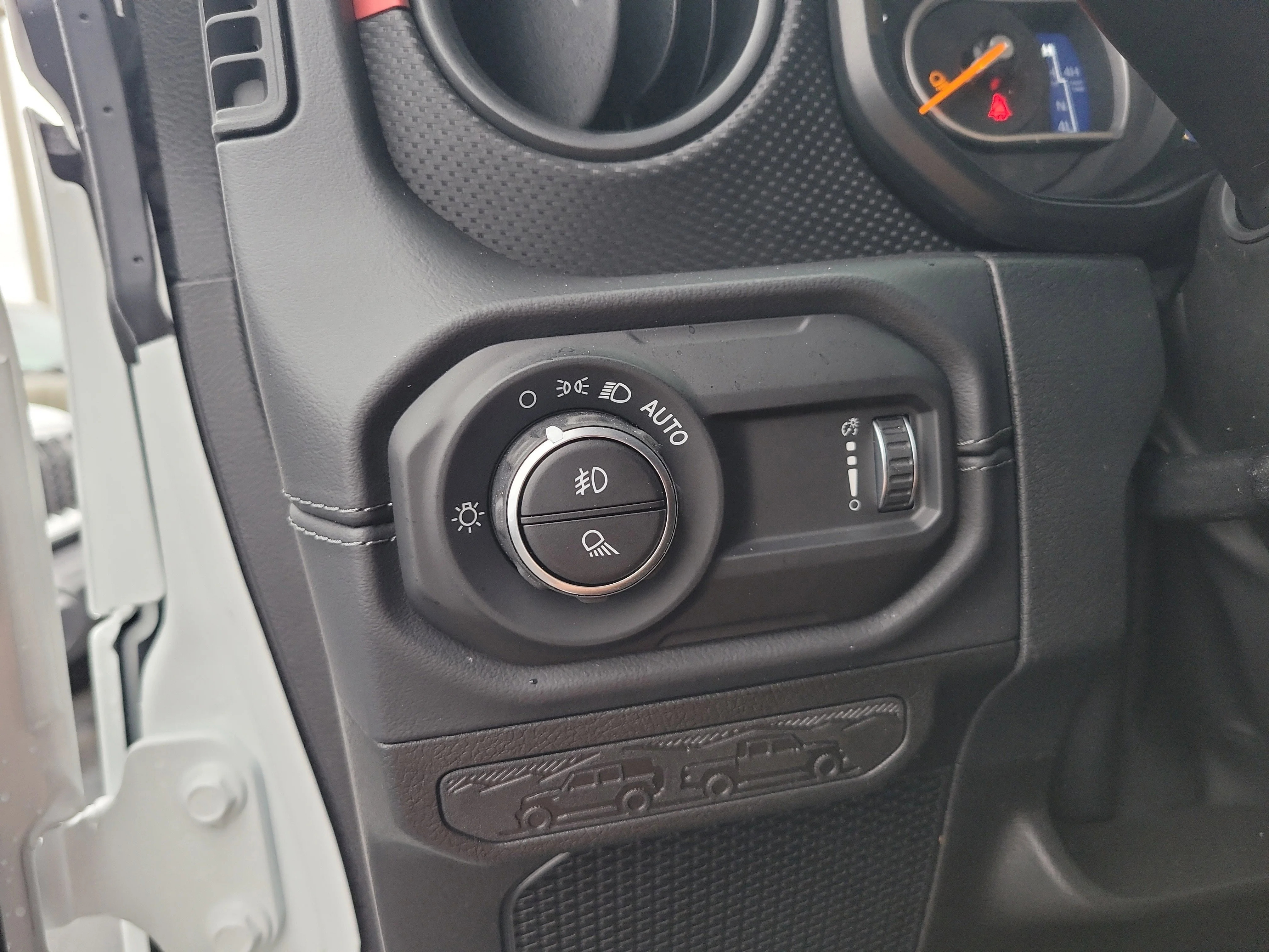 New 2026 Bright White Clearcoat Jeep Rubicon X image 21