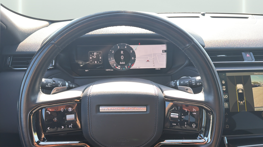 Used 2025 Fuji White Land Rover Dynamic SE image 25