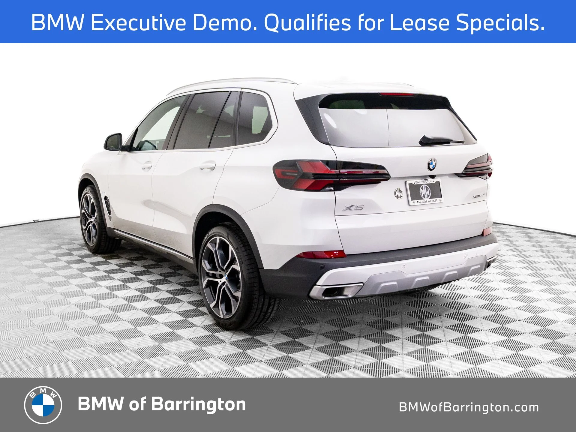 Used 2026 White BMW xDrive40i image 3