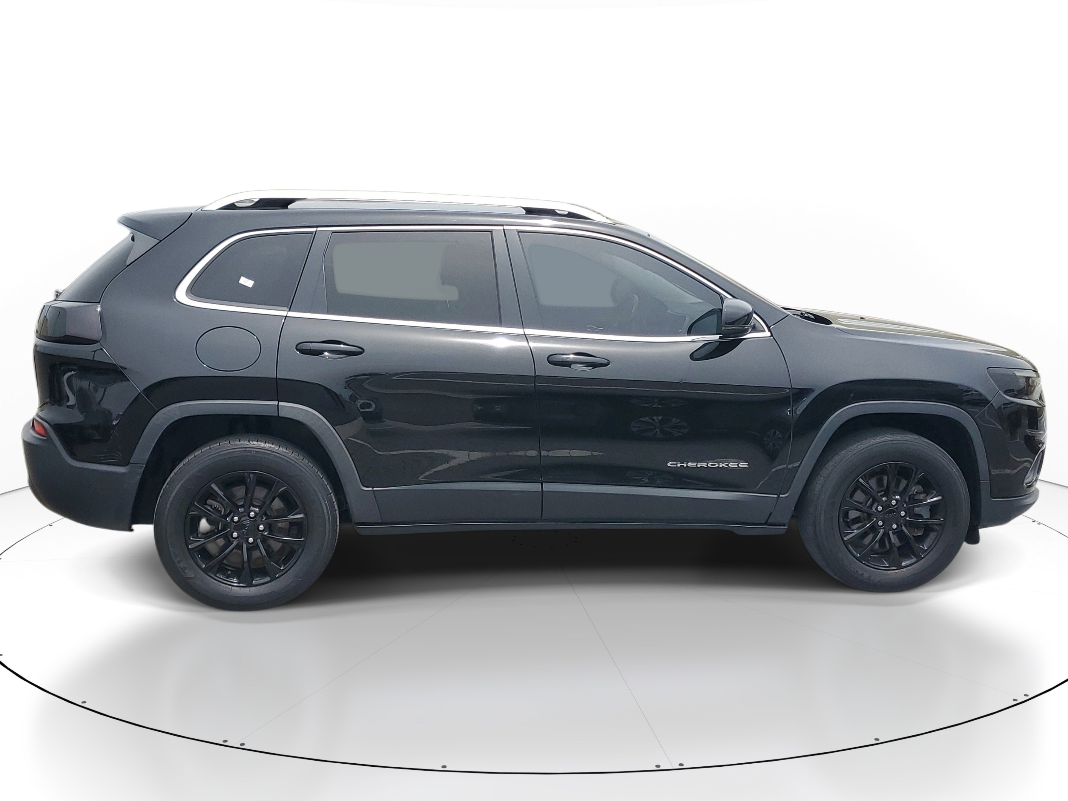 Used 2020 Diamond Black Crystal Pearlcoat Jeep Latitude Plus image 4