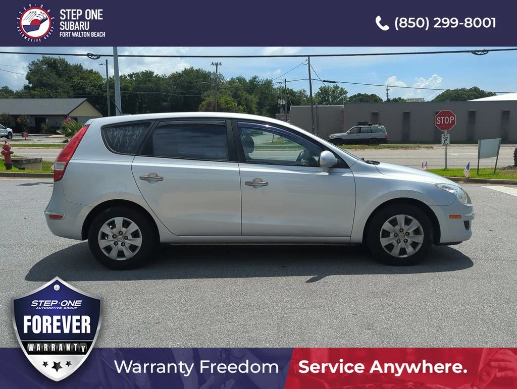 Used 2011 Silver Hyundai GLS image 8