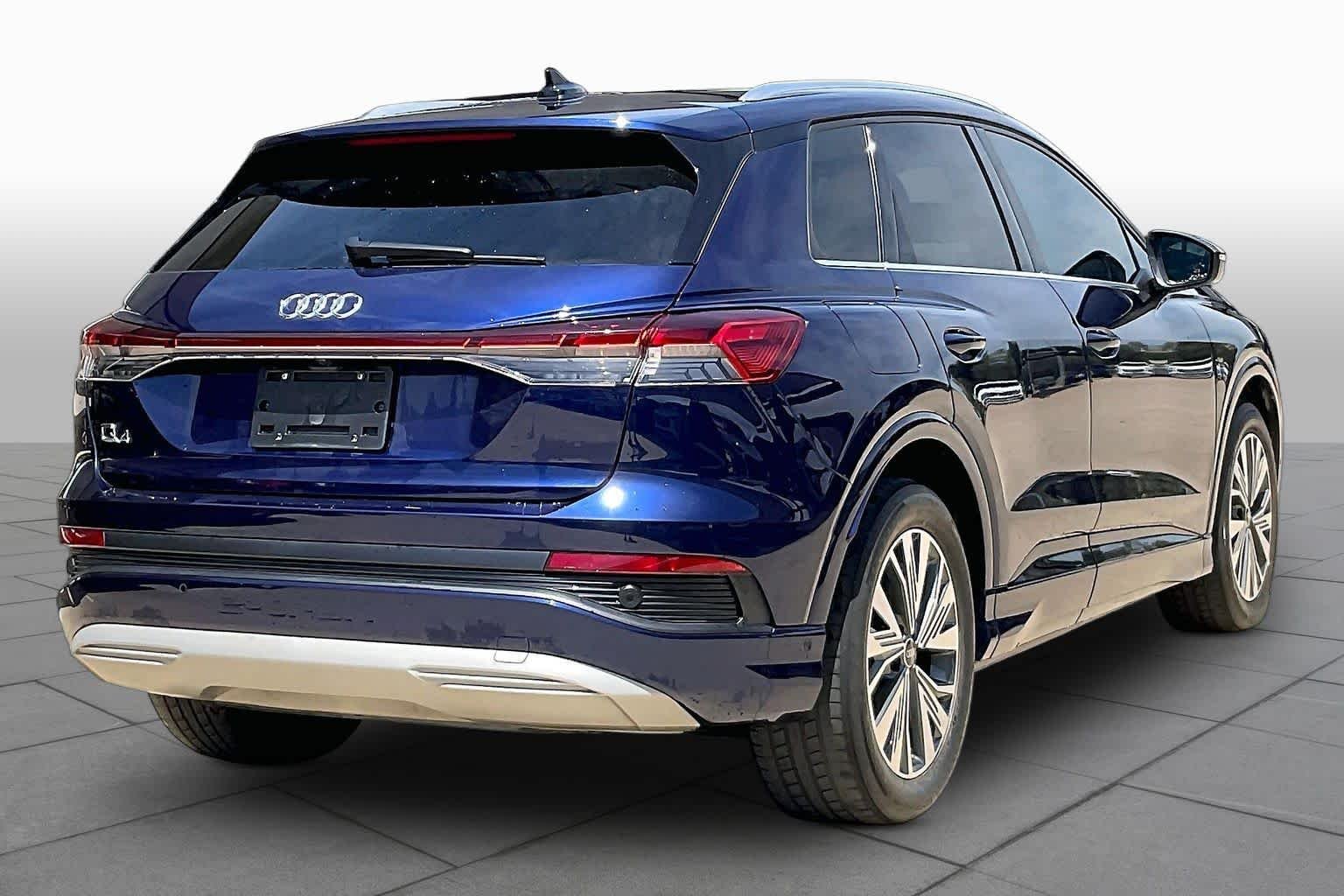 Used 2023 Navarra Blue Metallic Audi Premium Plus image 11