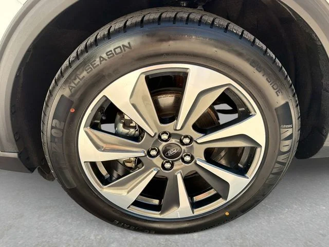 Used 2023 White Ford Platinum image 11