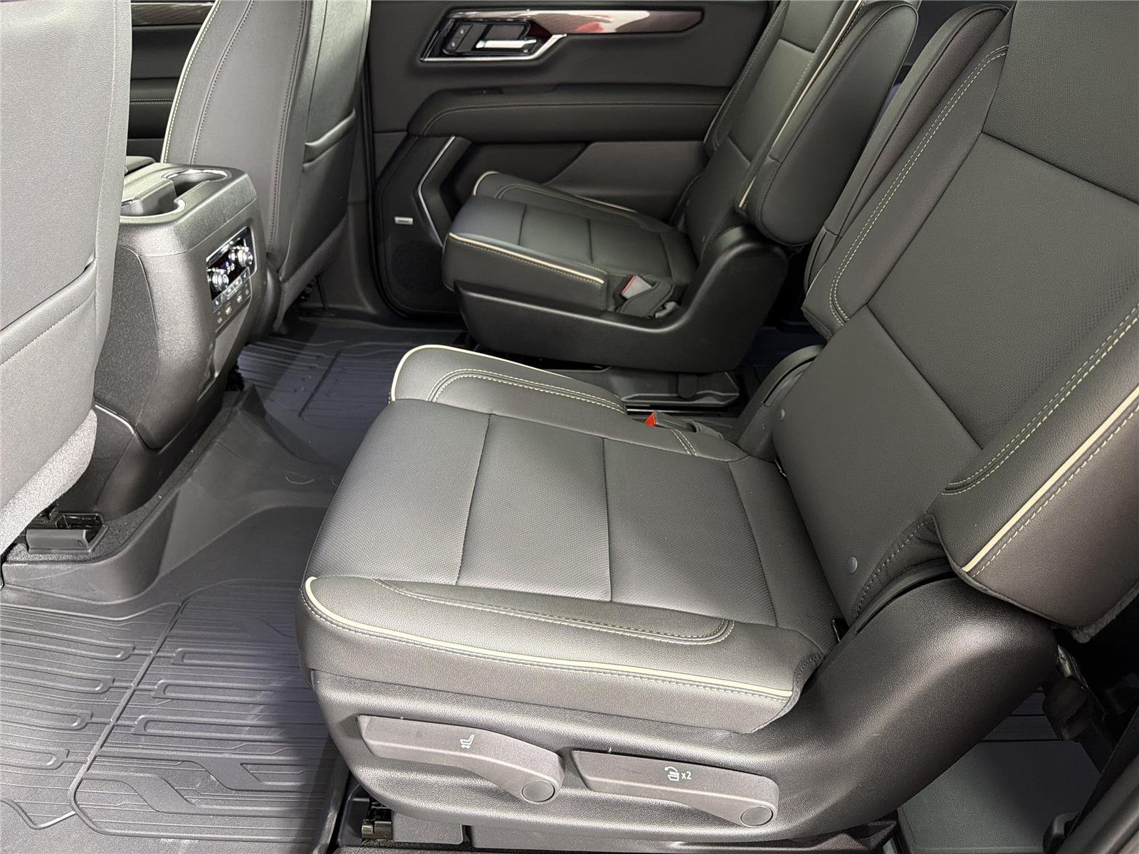 2026 GMC Yukon XL Elevation - Photo 22