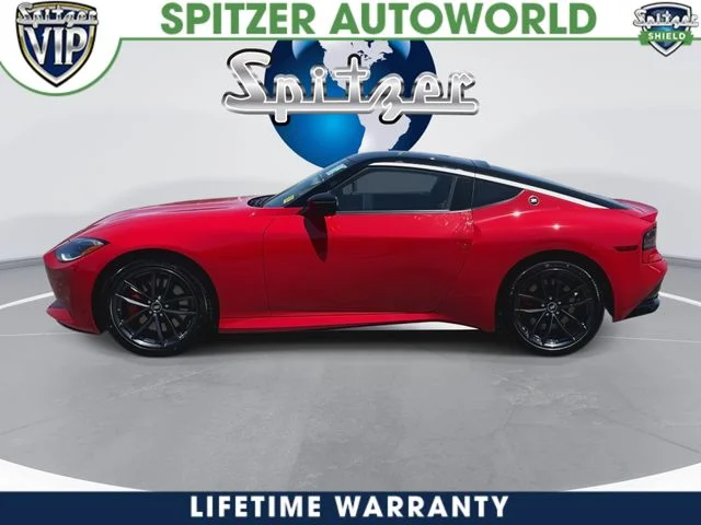 New 2026 Solid Red / Super Black Two-tone Nissan Performance image 6