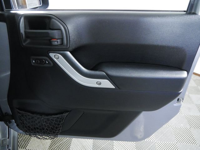 Used 2014 Gray Jeep Unlimited Rubicon image 12