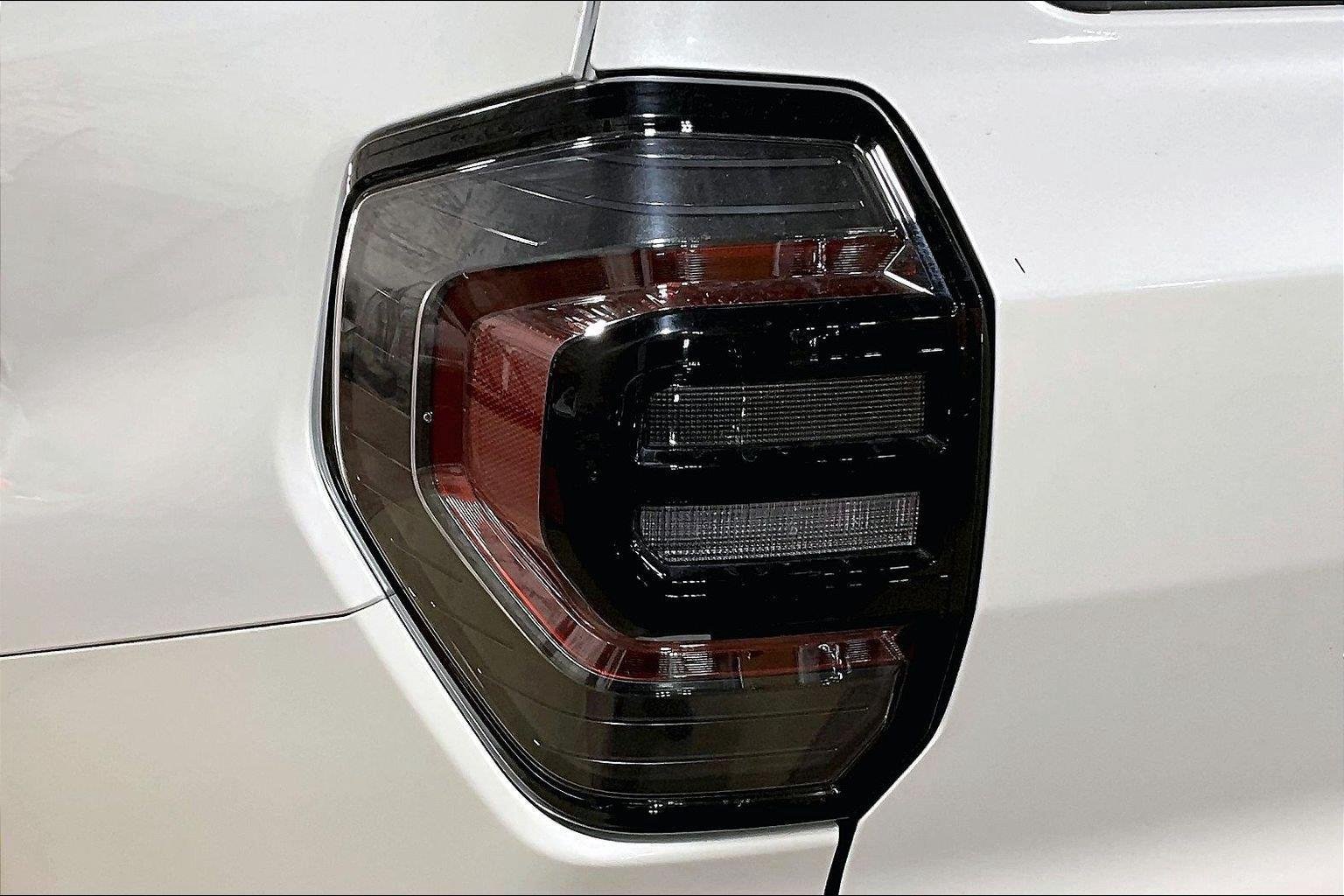 Used 2025 Wind Chill Pearl Toyota Platinum HV image 31
