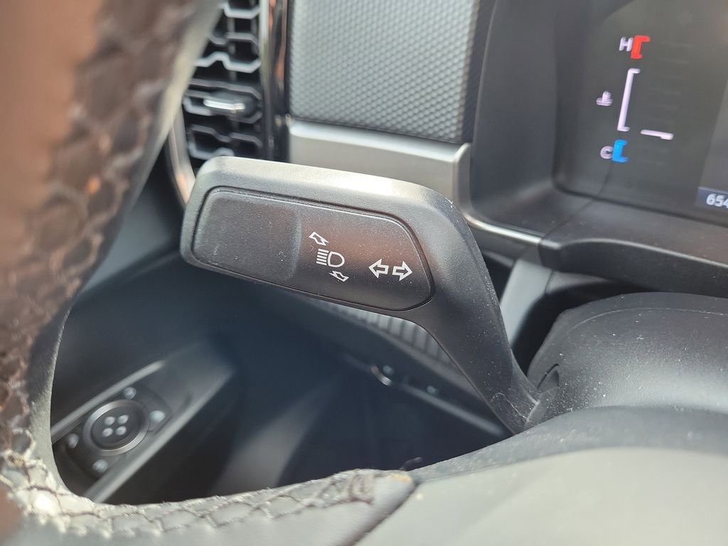 Used 2024 Red Ford XLT image 28