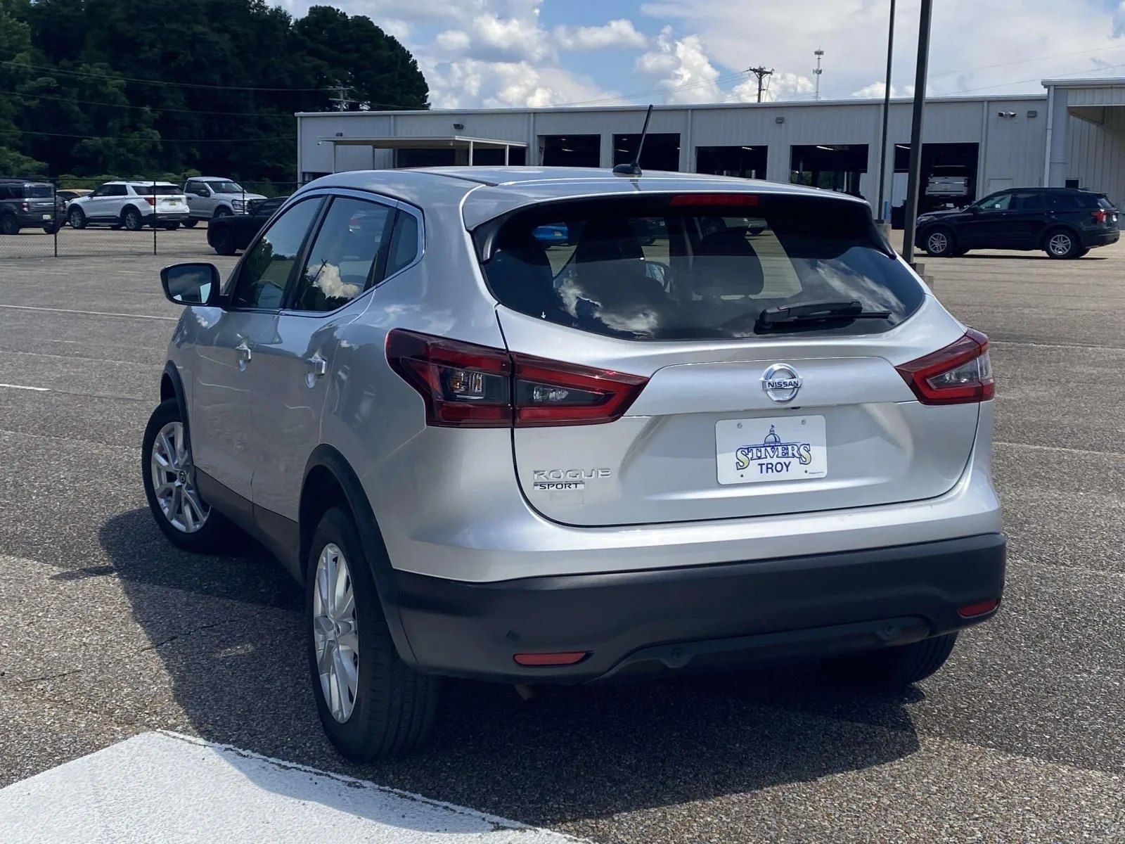 Used 2021 Silver Nissan S image 5