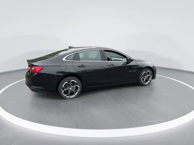 Used 2023 Black Chevrolet LT image 8