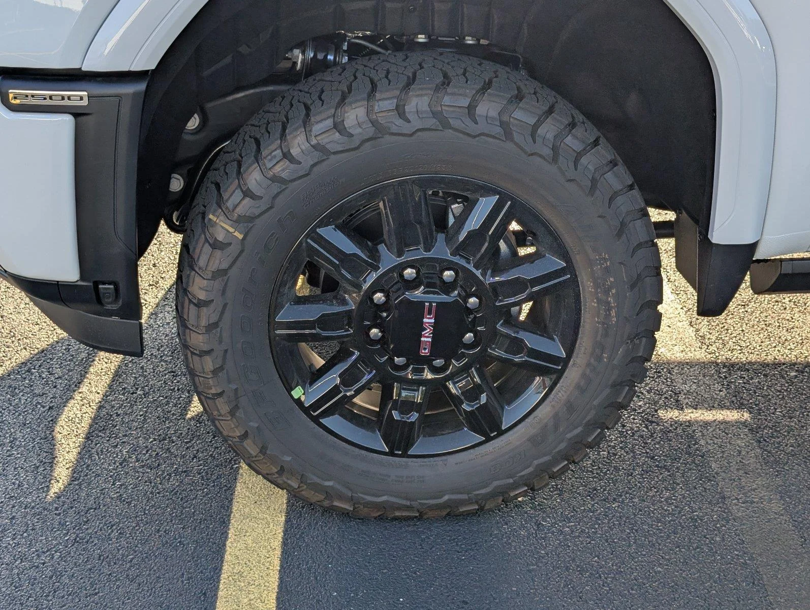 New 2026 Summit White GMC AT4 image 11