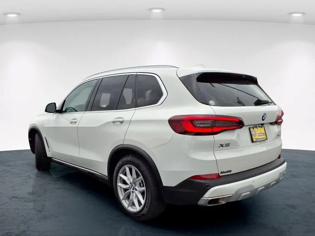 Used 2023 White BMW xDrive40i image 13