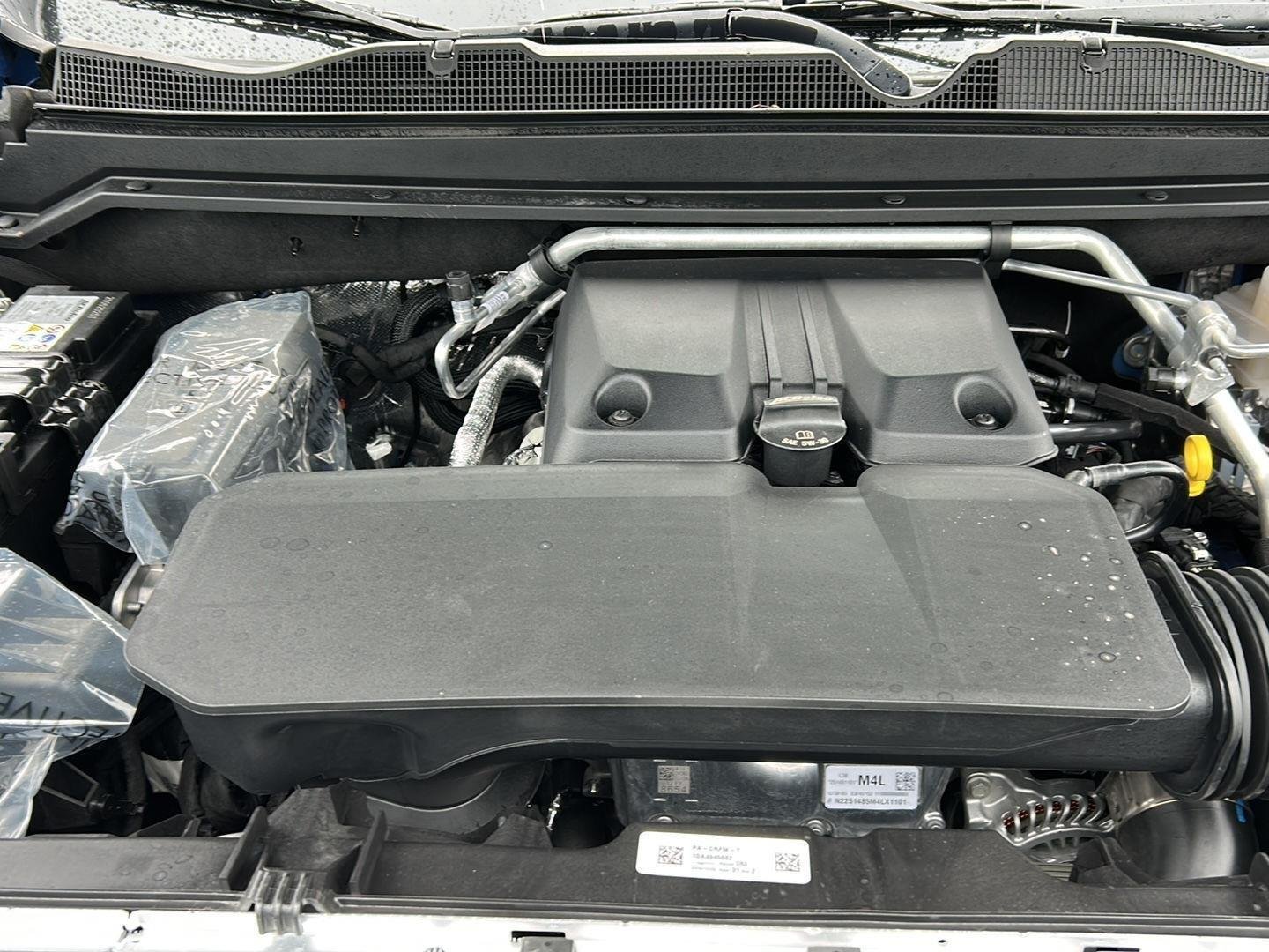 Used 2025 Rapids Metallic GMC 4WD Elevation image 16