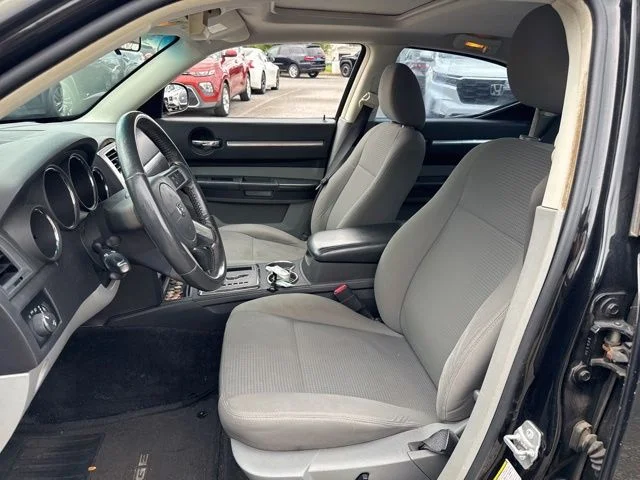 Used 2010 Black Dodge SXT image 24