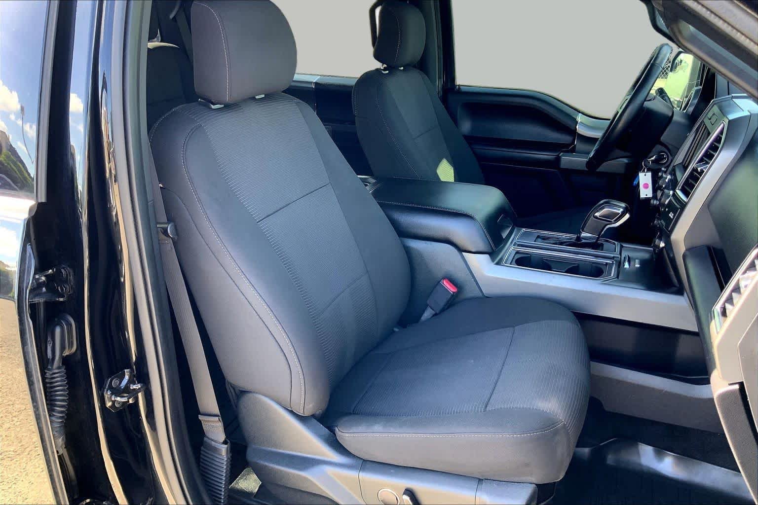 Used 2017 Shadow Black Ford XLT image 8