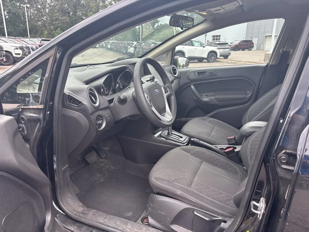 Used 2019 Black Ford SE image 5