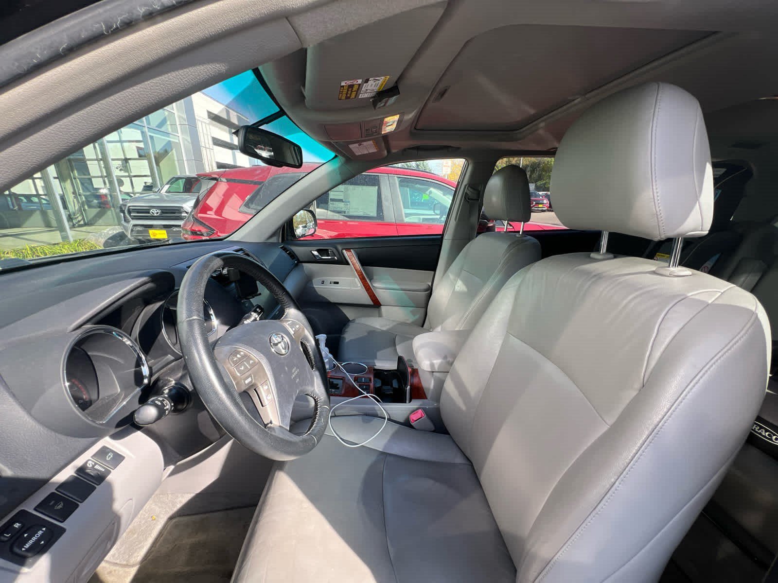 Used 2008 Black Toyota Limited image 9