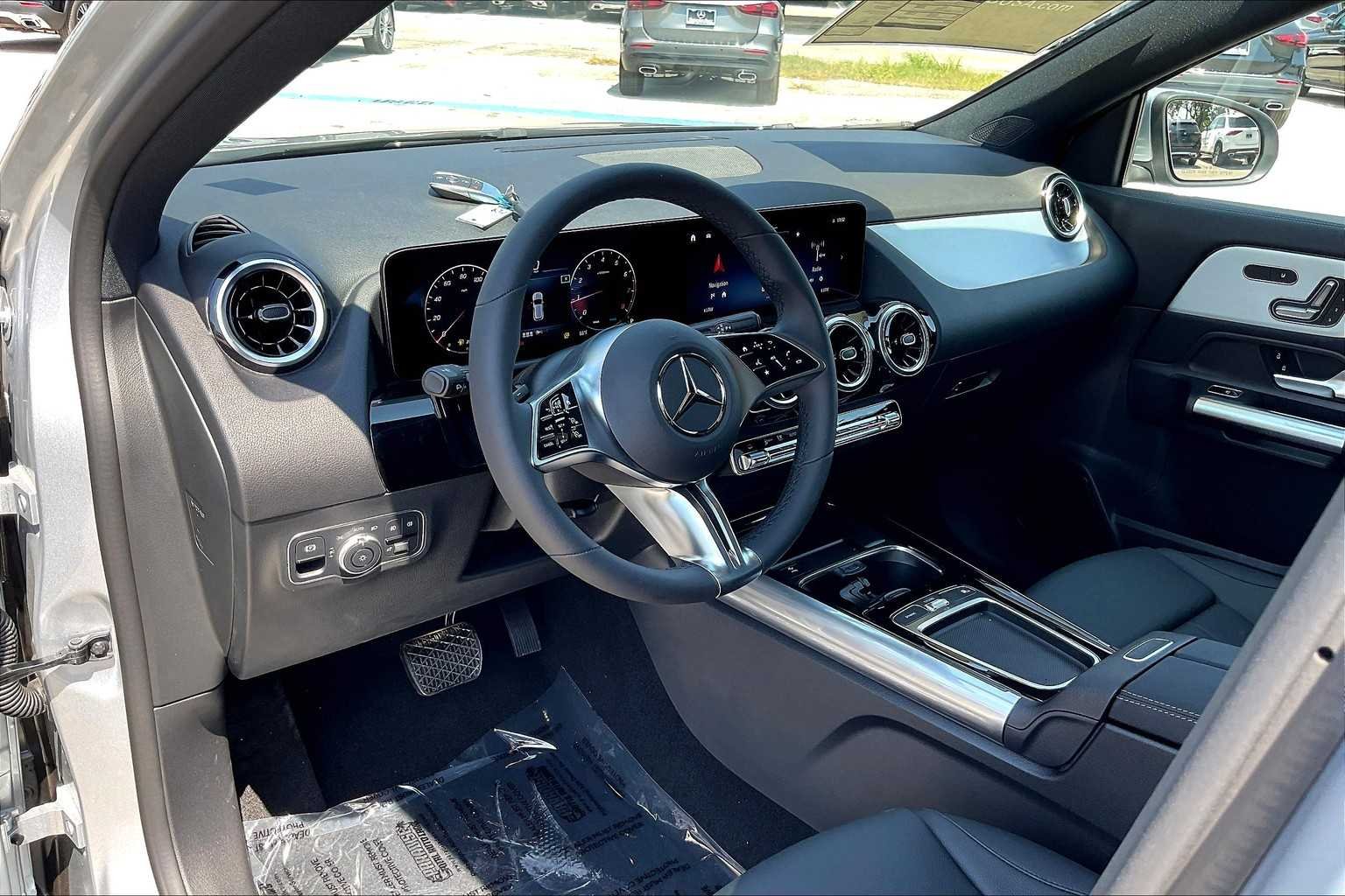 Used 2026 Cirrus Silver Metallic Mercedes-Benz GLA 250 image 9