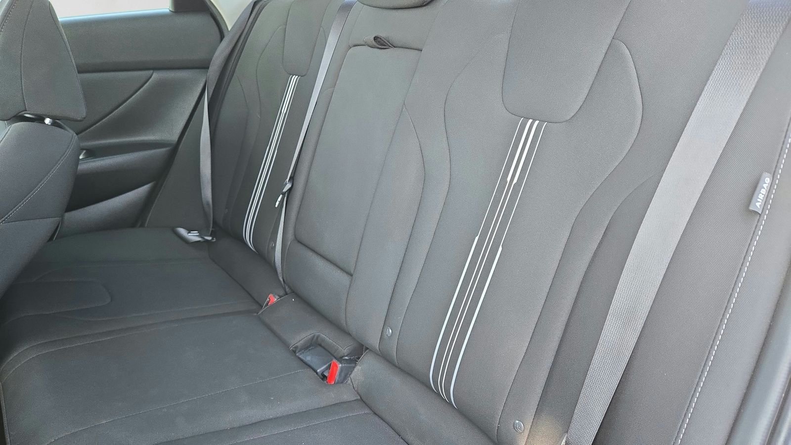 2025 Hyundai Elantra SEL - Photo 20