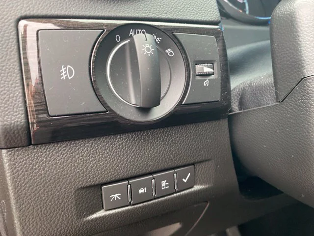 Used 2015 Red Chevrolet LT image 15