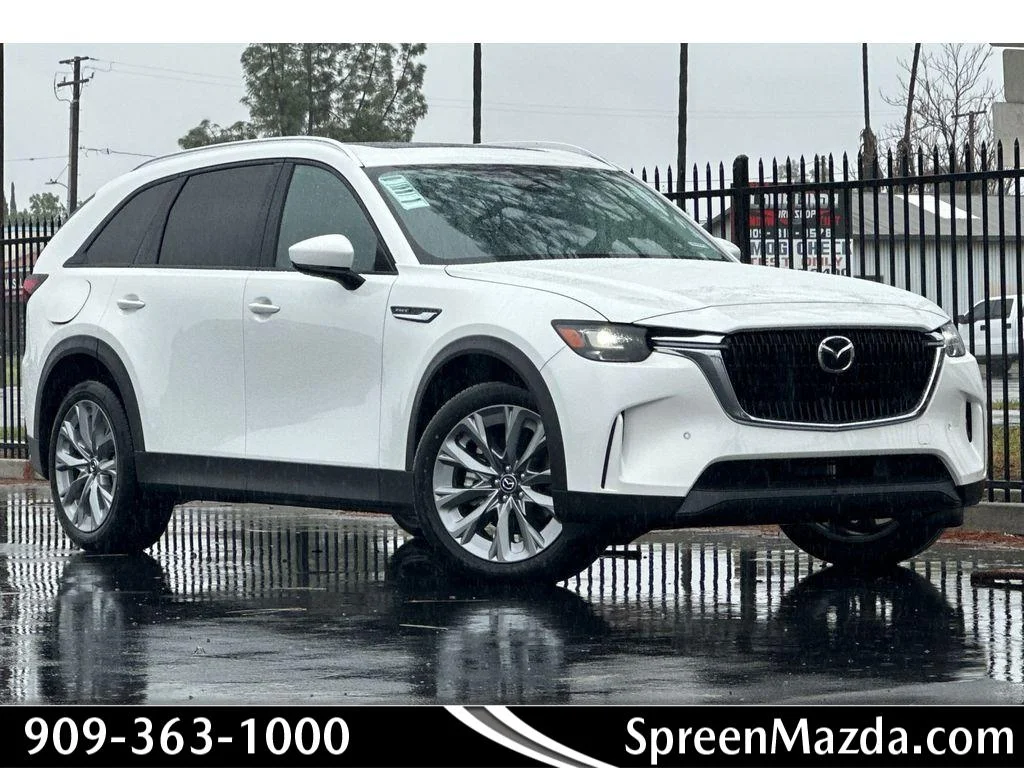 2026 Mazda CX-90 PHEV Preferred Package's photo