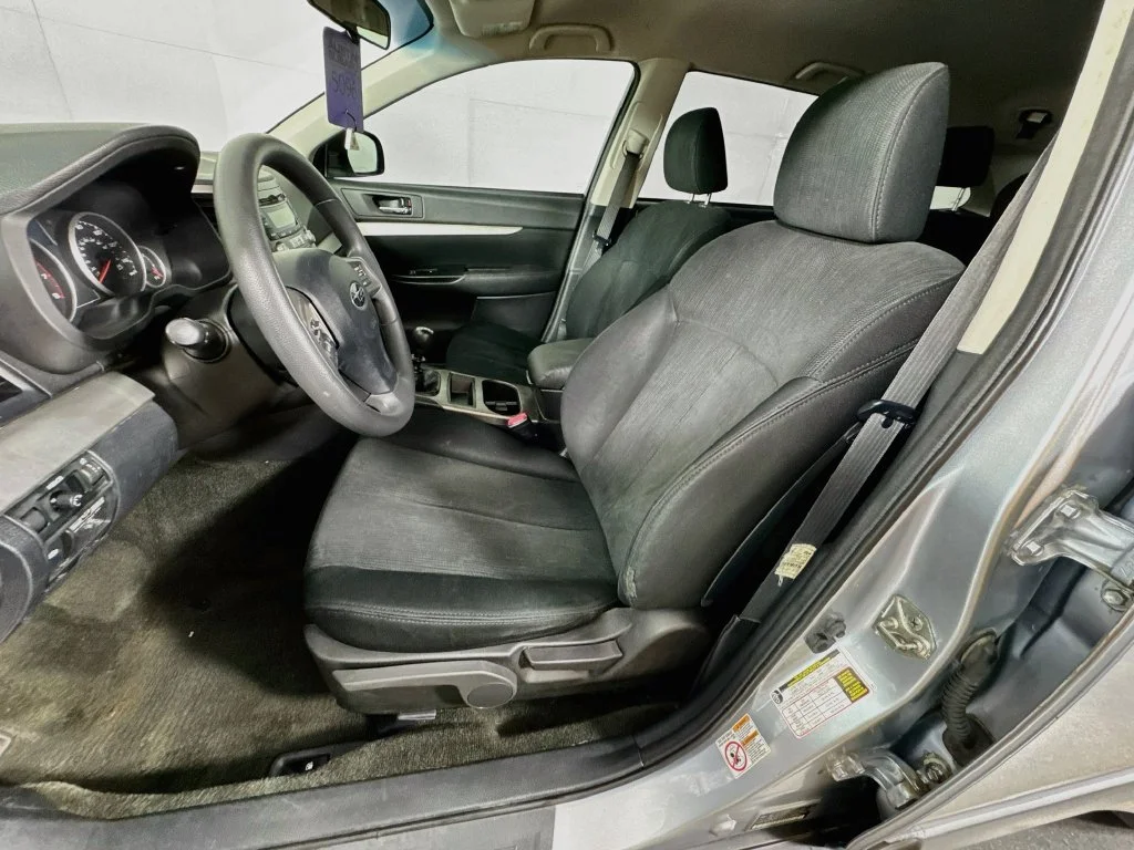 Used 2013 Silver Subaru 2.5i image 22
