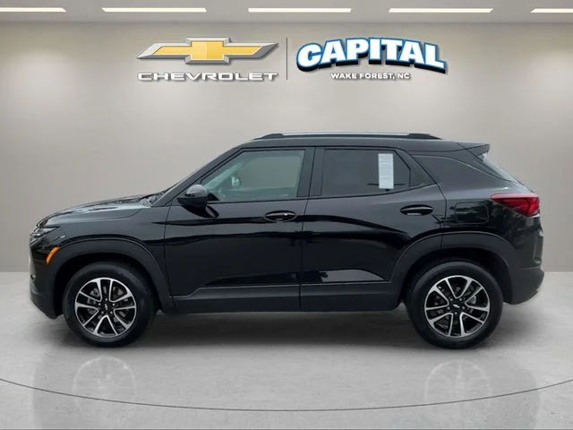 Used 2025 Black Chevrolet LT image 2