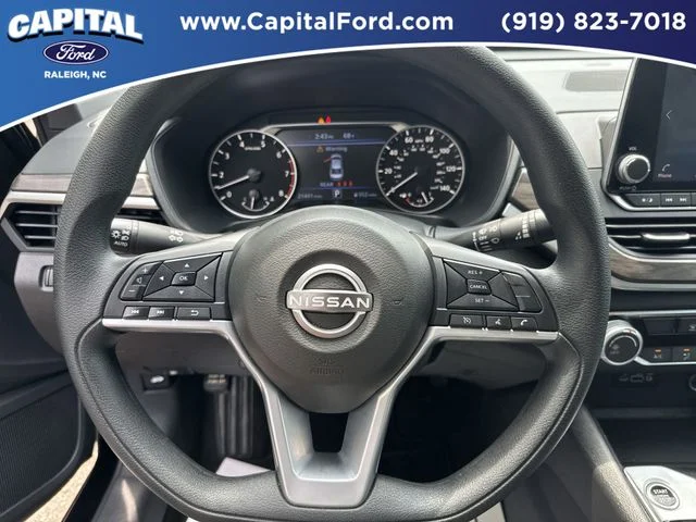 Used 2025 Black Nissan 2.5 SV image 24