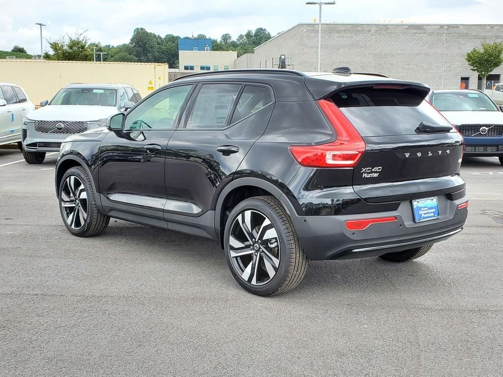 2026 Volvo XC40 Plus - Photo 23