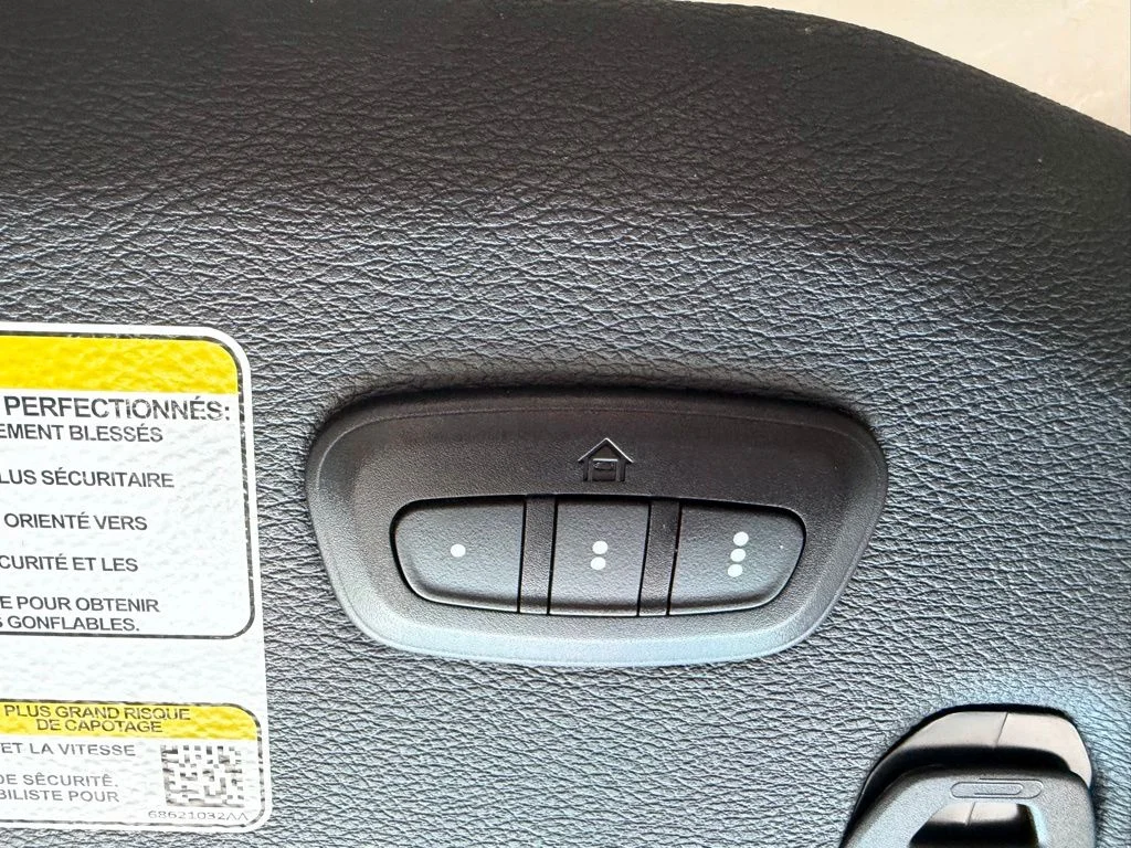 Used 2024 Blue Jeep Sahara image 22