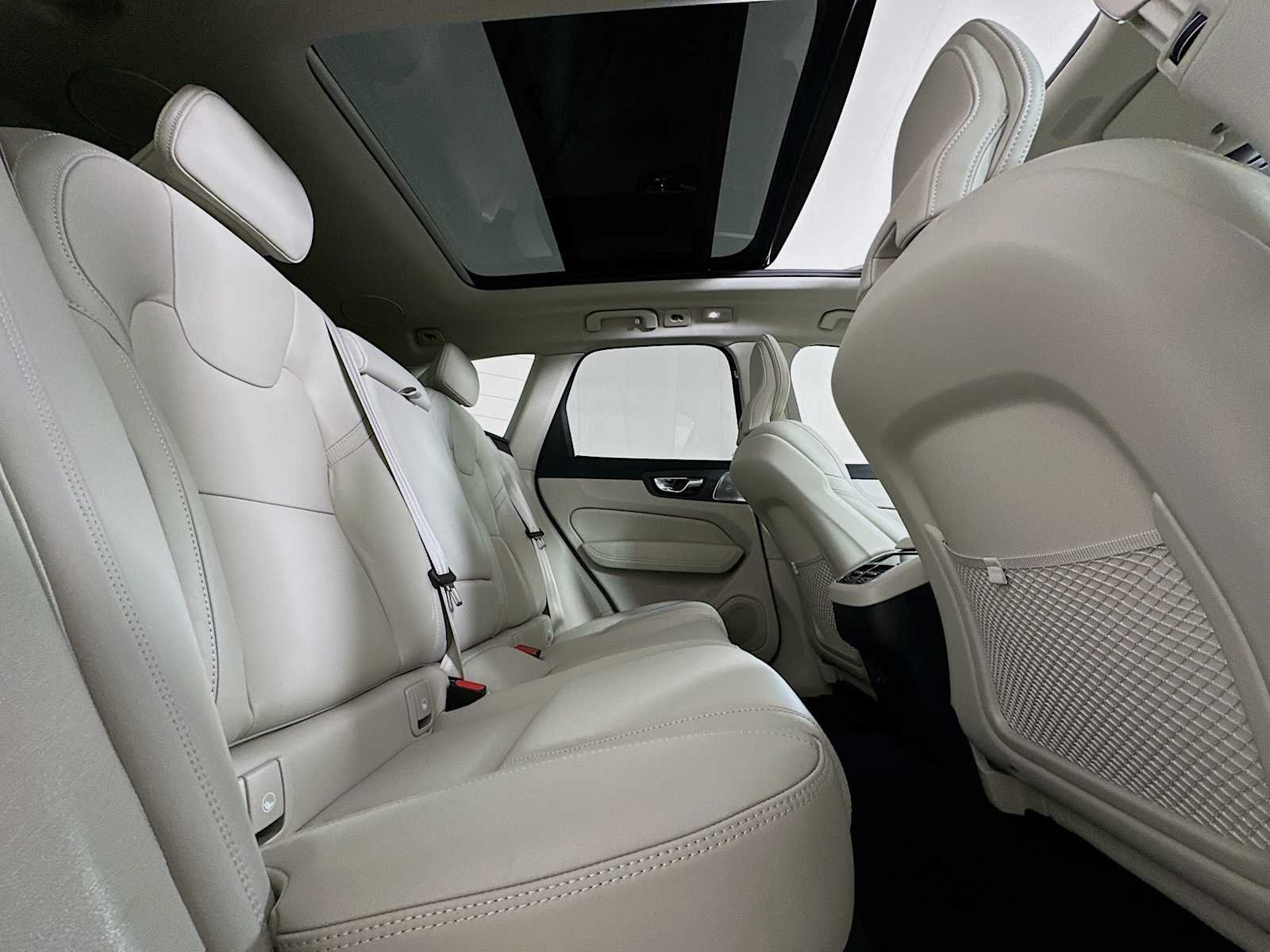 New 2026 Crystal White Volvo Ultra image 25