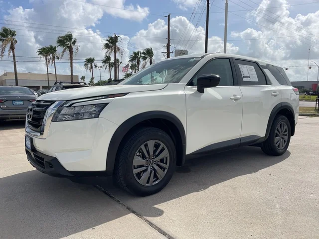 2024 Nissan Pathfinder S