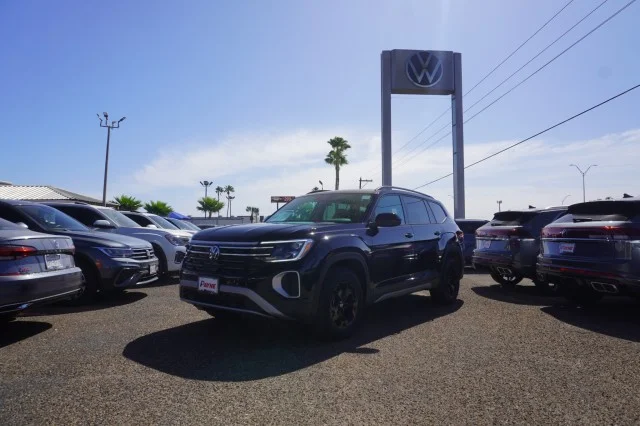 New 2026 Deep Black Pearl Volkswagen 2.0T Peak Edition image 1