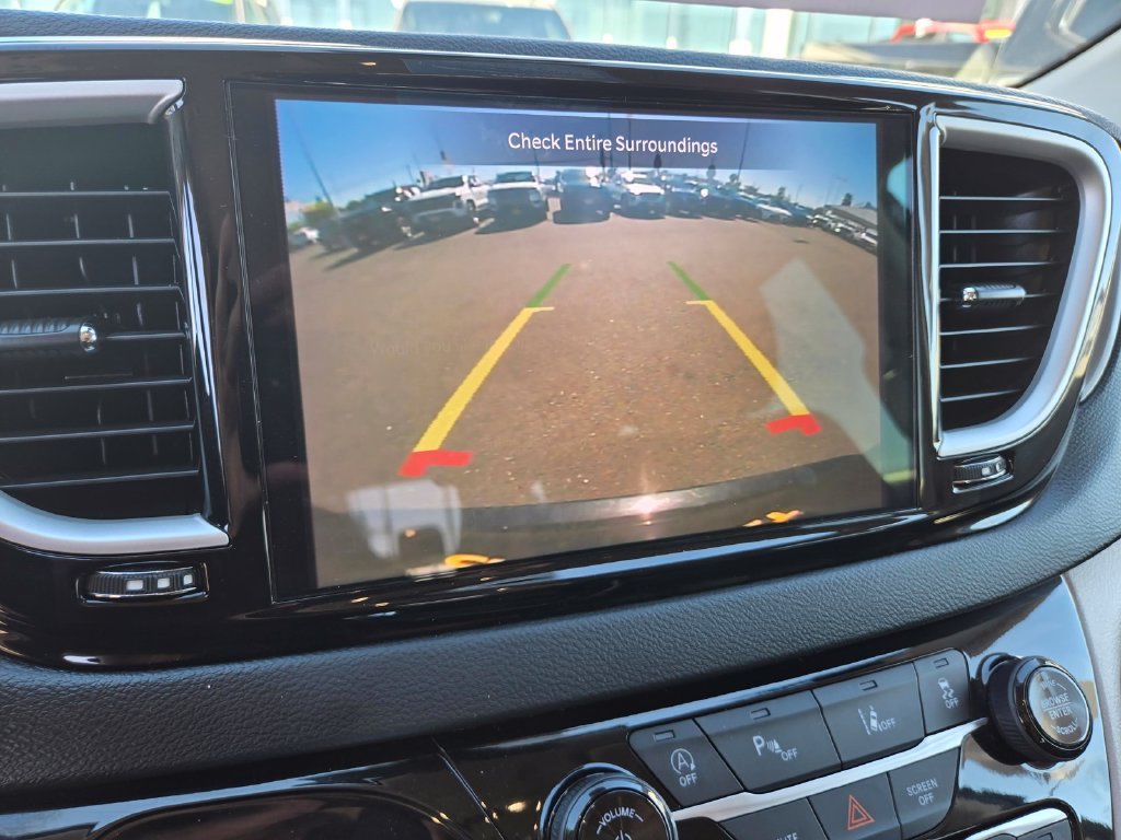 Used 2023 Black Chrysler Touring L image 10