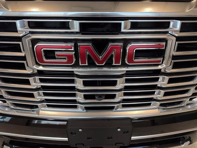 2027 GMC Yukon Denali - Photo 13