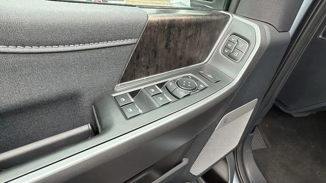 New 2026 Glacier Gray Metallic Tri-Coat Ford F-250® Lariat® image 58