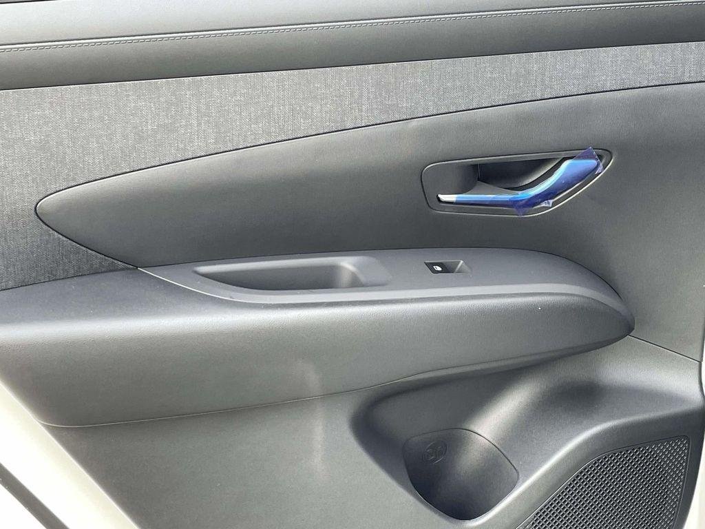New 2026 White Hyundai SEL Premium FWD image 10