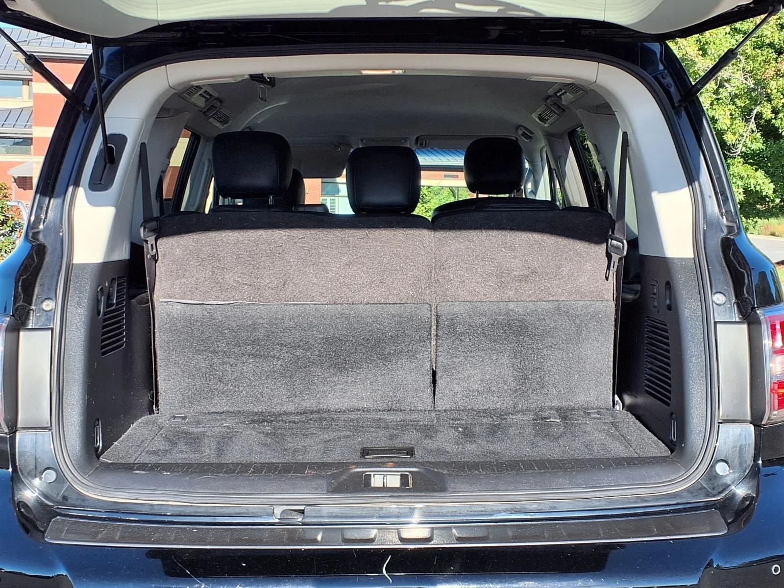 Used 2019 Super Black Nissan SV image 35
